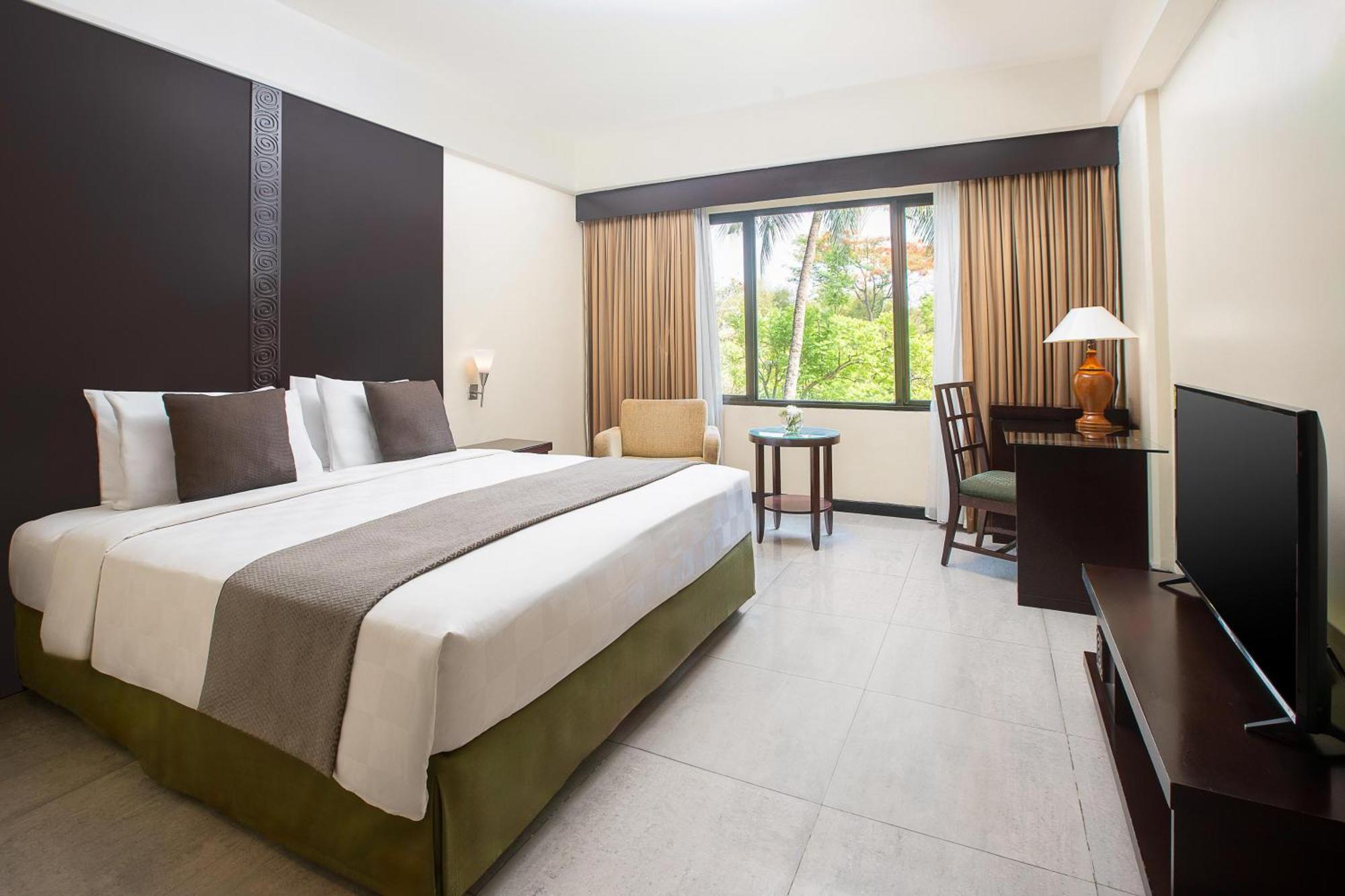 Aryaduta Lippo Village Tangerang Zewnętrze zdjęcie